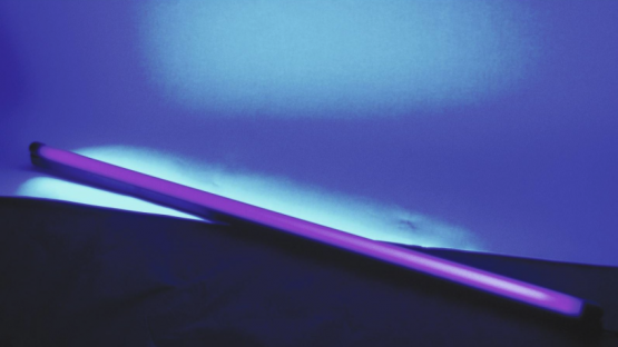 UV- schwarz Licht Röhre - Lampe 120cm - Verfügbar