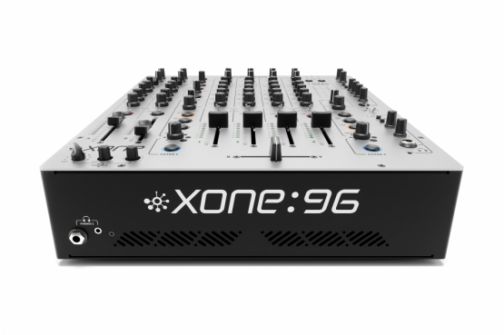 Allen & Heath Xone:96 - Verfügbar