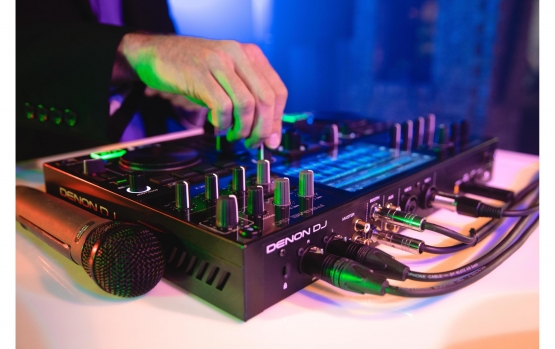 Denon DJ PRIME GO - Verfügbarkeit anfragen