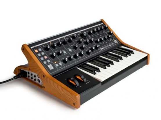 Moog Subsequent 25 - Paraphonic Synthesizer