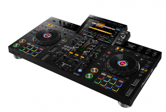 Bundle: Pioneer XDJ RX3 + Pioneer Flightcase - Verfügbar