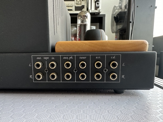 2nd Hand: Unison Research Röhren Vollverstärker Simply Two - Verfügbar