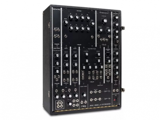 Moog MODEL 10 - Modular Synthesizer