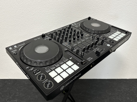 2ND HAND: PIONEER DJ DDJ 1000 + Decksaver