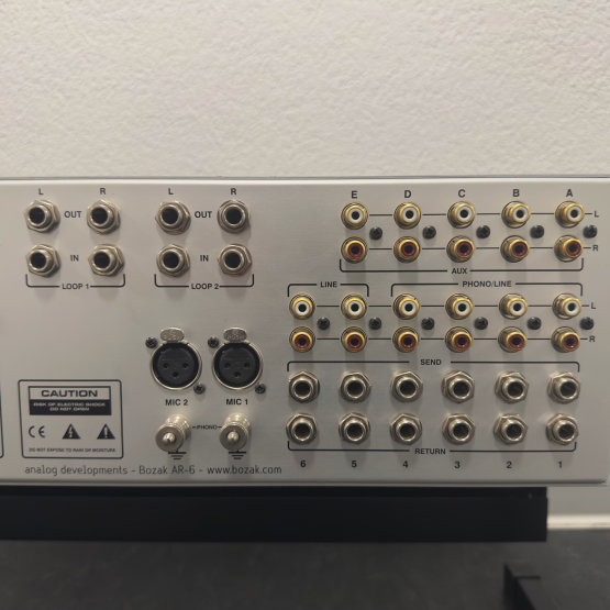 2nd Hand: Bodzak AR-6 & Stand