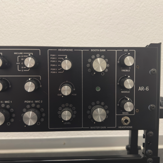 2nd Hand: Bodzak AR-6 & Stand