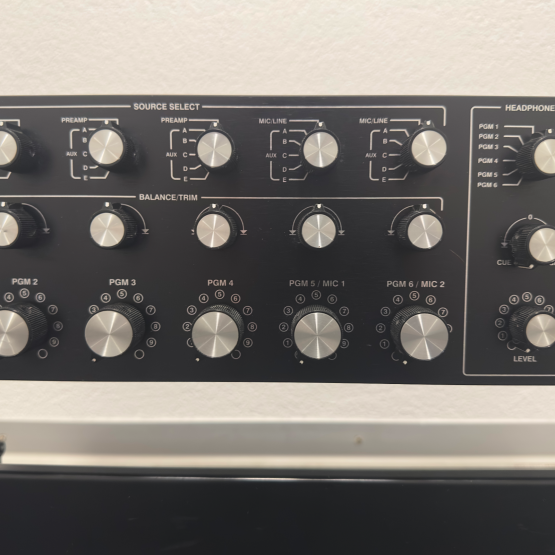 2nd Hand: Bodzak AR-6 & Stand