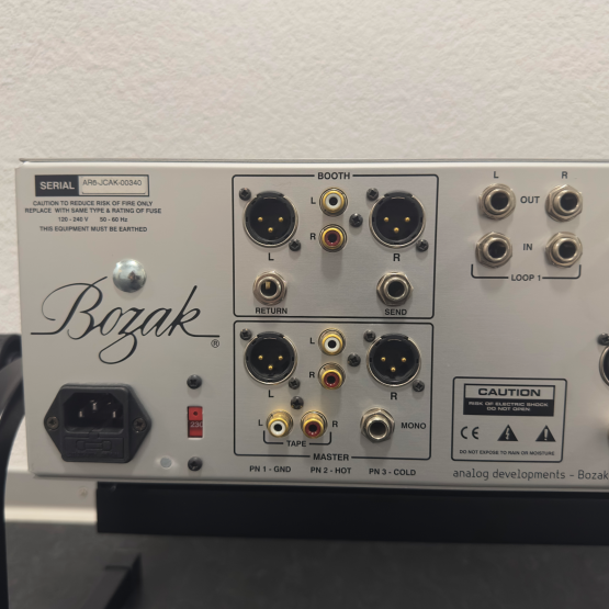 2nd Hand: Bodzak AR-6 & Stand