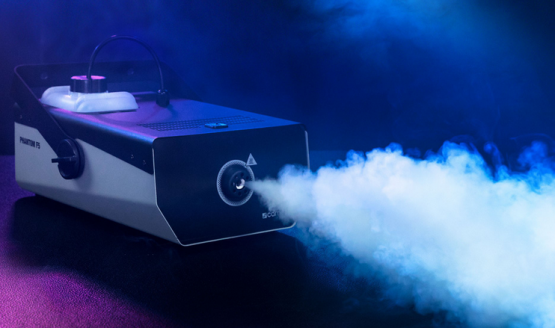 Cameo PHANTOM F5 Nebelmschine mit Tankbeleuchtung