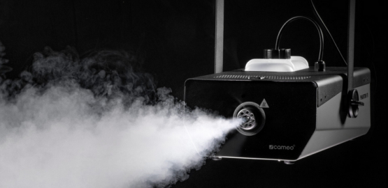 Cameo PHANTOM F5 Nebelmschine mit Tankbeleuchtung