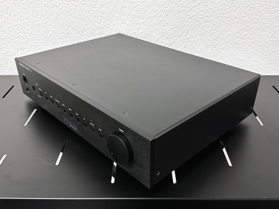 2nd Hand: Harman Kardon Signature 1.0