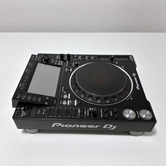 2nd Hand: 2x Pioneer DJ CDJ 2000 Nexus2 + Bag