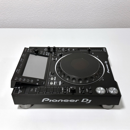 2nd Hand: 2x Pioneer DJ CDJ 2000 Nexus2 + Bag