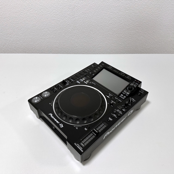 2nd Hand: 2x Pioneer DJ CDJ 2000 Nexus2 + Bag