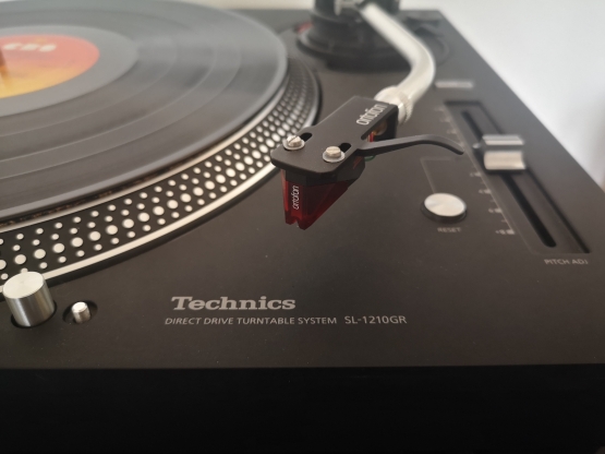 2ndHand: Technics SL 1210GR mit neuem 2M RED HIFI OrtofonTonabnehmer