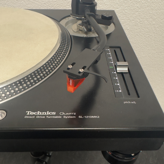 2nd Hand: Technics SL-1210 mkII revidiert und modifiziert