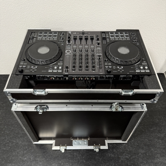 2nd Hand: Pioneer DJ DDJ-FLX10 mit Flight Case