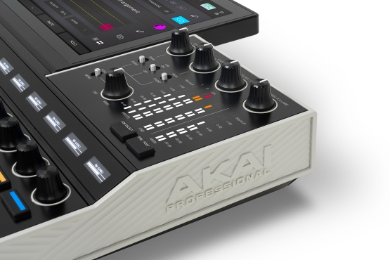 Akai MPC XL (Sampling & Sequencing)