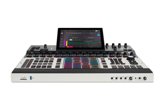 Akai MPC XL (Sampling & Sequencing)