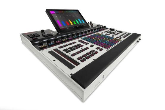 Akai MPC XL (Sampling & Sequencing)
