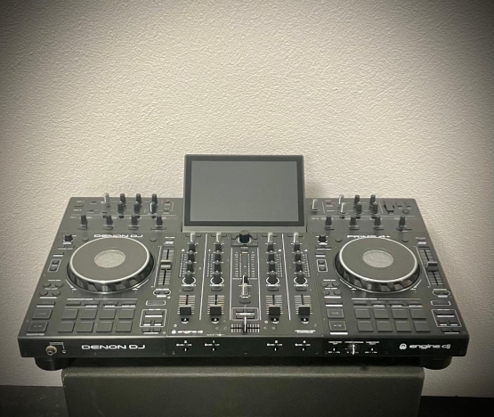 2ndHand: Denon Prime 4+ inkl Decksaver