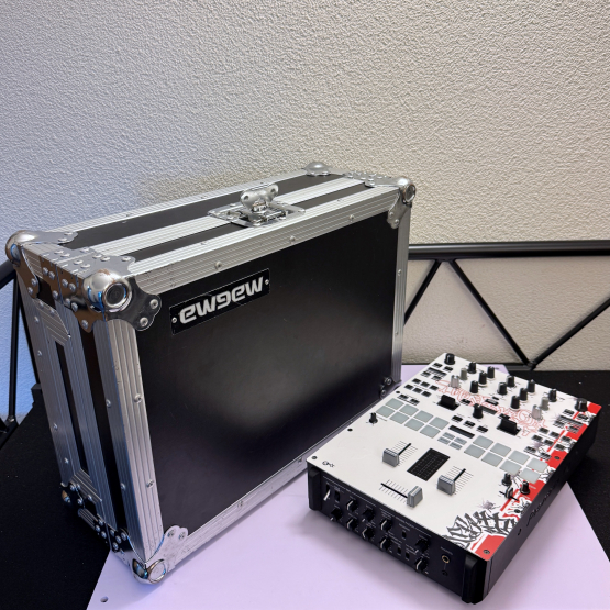 2ndHand: Pioneer DJ DJM-S9 inkl. Case