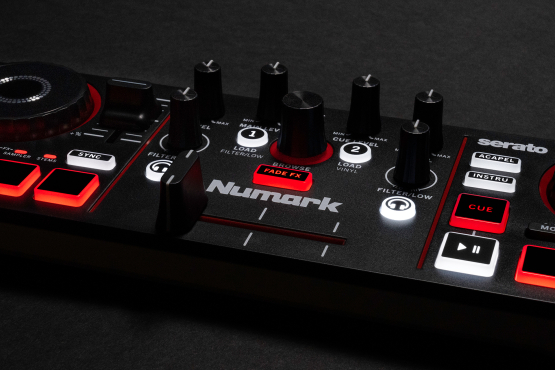 Numark MixTrack Go