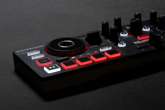 Numark MixTrack Go
