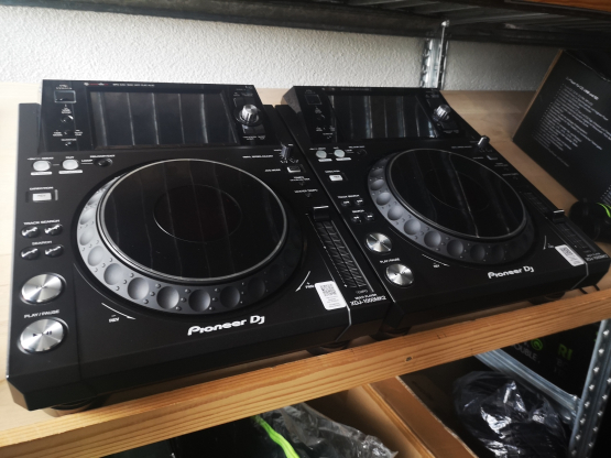 2ndHand: 2x Pioneer XDJ-1000MK2