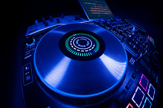 Denon DJ PRIME 4 G2 - Verfügbar