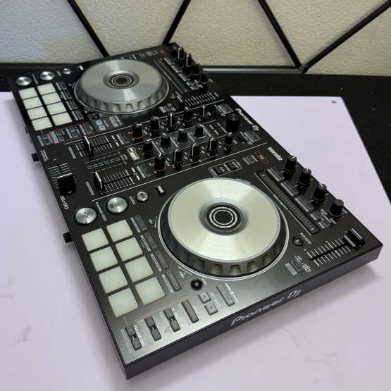 2nd Hand: Pioneer DJ DDJ-SR2