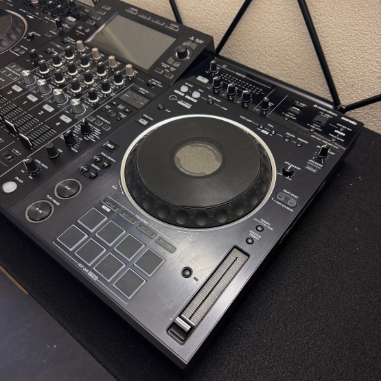 2nd Hand: Pioneer DJ XDJ-XZ inkl. Piooneer DJ Flight Case