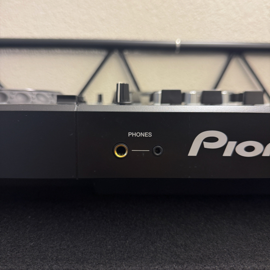 2nd Hand: Pioneer DJ XDJ-XZ inkl. Piooneer DJ Flight Case